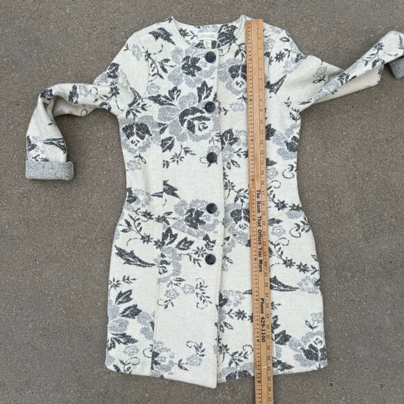 Lucy and Laurel Floral Wool Blend Coat Jacket Cream Gray Button Front Size Large - Picture 9 of 10